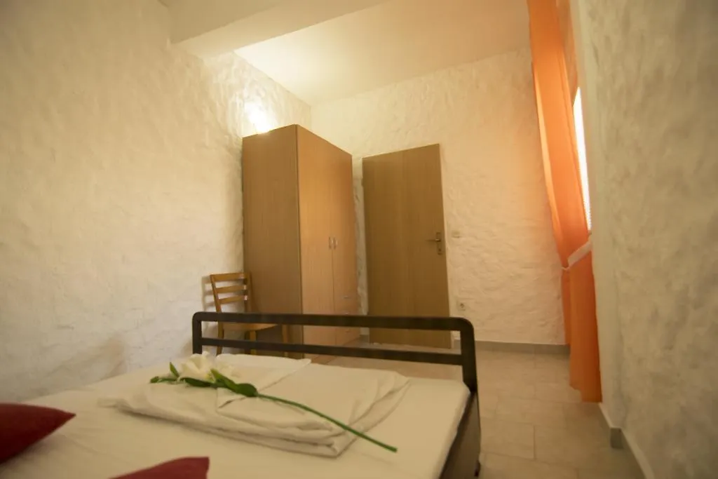 Kula Sabunike Hotel Privlaka  Croatia
