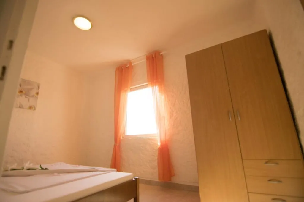Kula Sabunike Hotel Privlaka  0*, Privlaka (Zadar)