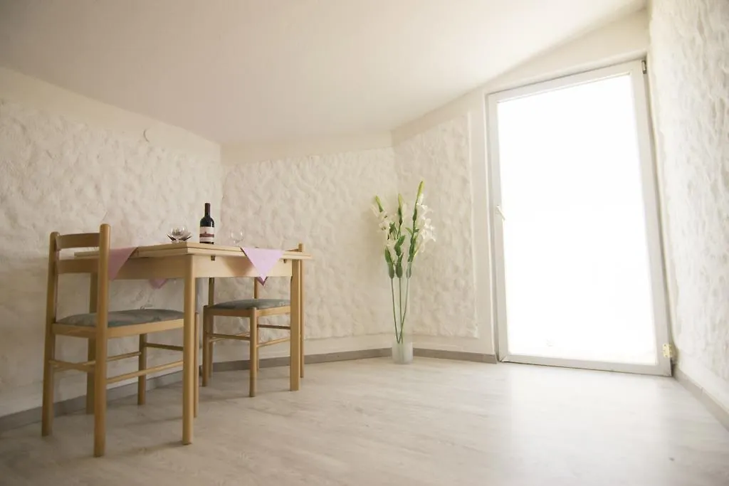 Kula Sabunike Hotel Privlaka  Privlaka (Zadar)