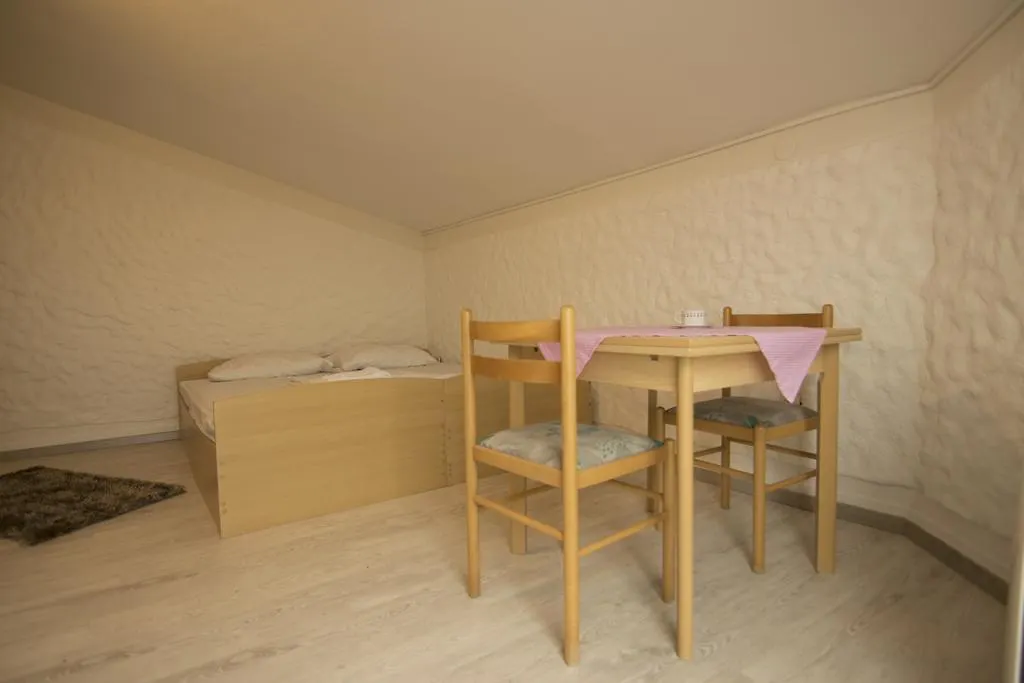 Kula Sabunike Hotel Privlaka  0*, Privlaka (Zadar)